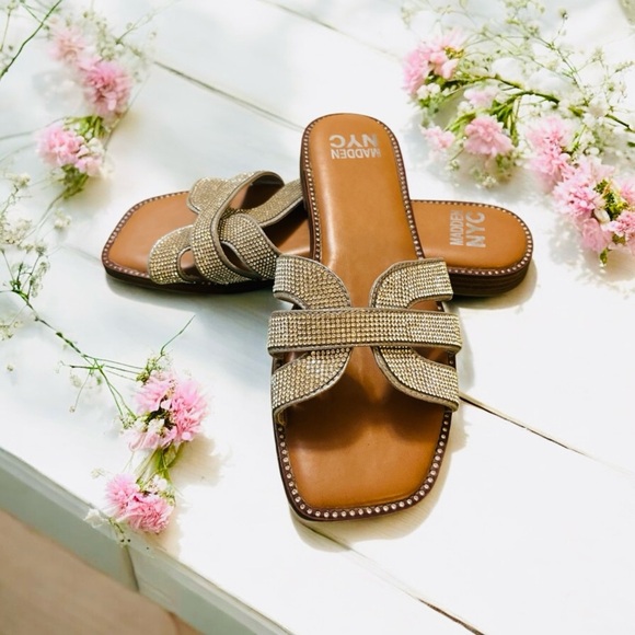 Madden NYC Selina Sandals with Criss-Cross Straps - Picture 4 of 7